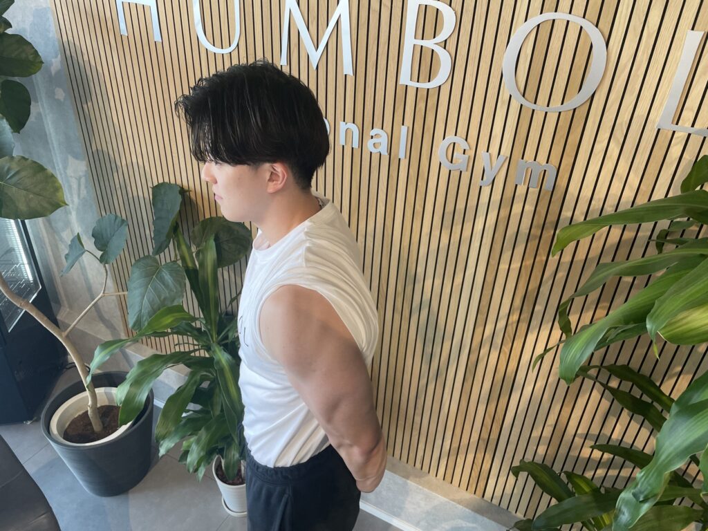 男前パーソナルトレーナー